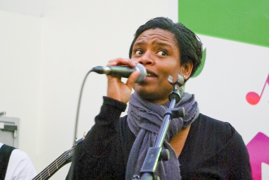 Evry Daily Photo - Concert Ebena Inauguration Gare Evry Centre 260.jpg